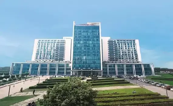Medanta Hospital, Noida